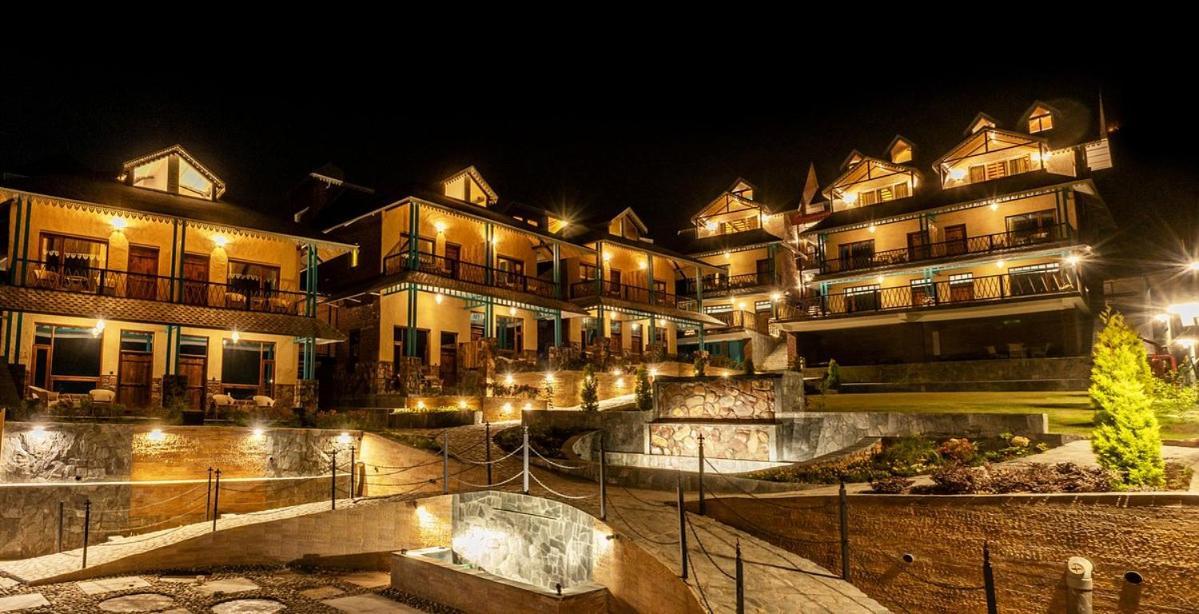 Tiaraa Jujurana Resort T Pathyar Exterior foto